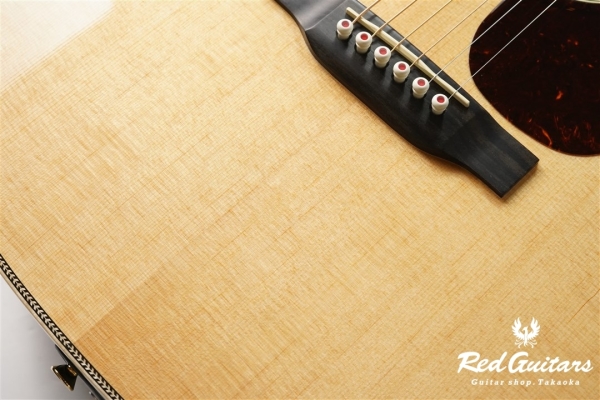 OM-28E Modern Deluxe